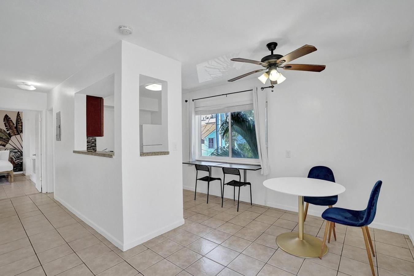 Walk To Dania Beach Christmas Getaway Pool Экстерьер фото